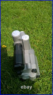 Auxiliary Hydraulic Pump Fits Massey Ferguson 886367M96 1686765M91 HIGH CAPACITY