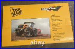 Britains Farm JCB 8250 Fastrac Tractor 132 Scale 42142