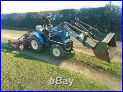 ISEKI 4WD TX1410 Compact Tractor With Front Loader + Topper / Finishing Mower