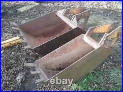 International B40-1 digger bucket and trenching bucket. Excellent condition