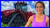 John_Deere_Girl_Drives_Red_Tractor_Down_Under_01_bg