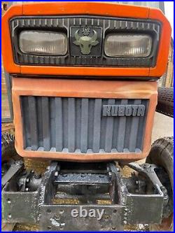 Kubota B8200 HST 4x4 Diesel Compact Tractor john deere vintage ride on