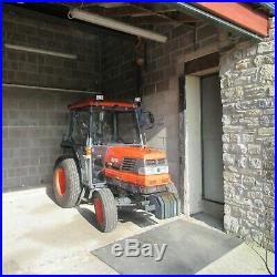 Kubota L3300 Tractor & Accessories