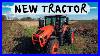 Kubota_M8_Tractor_In_Action_01_nmkv