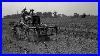 Mechanization_On_The_Farm_In_The_Early_20th_Century_01_sy